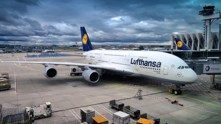 Aha! Mit diesem Trick ergatterst du deine Flugtickets etwas günstiger