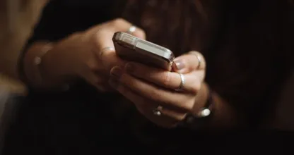 Dít is hoe vies het is om je telefoon mee naar de wc te nemen