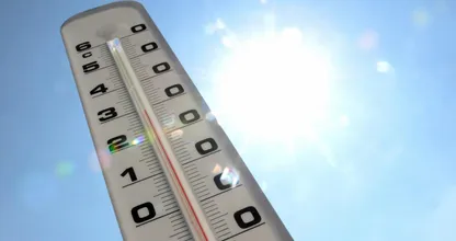 De korte broek kan aanblijven: er komt een HITTEGOLF aan! Duim omhoog voor de zomer!