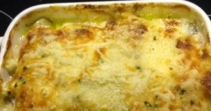 Dieses Ofengericht mit Hühnchen und Boursin ist einfach nur herrlich! Und super einfach!