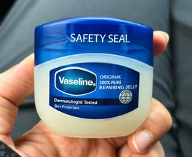 Why Dermatologists Keep Coming Back to Plain Petroleum Jelly for Dry Skin