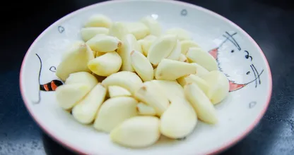 Teentje knoflook over? Zo kweek je zelf je eigen knoflook