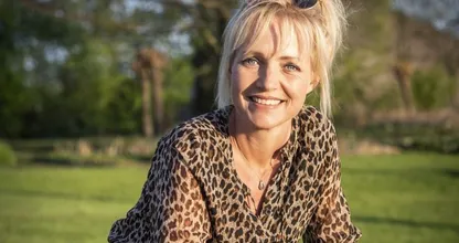 Yvon brengt voormalig Boer zoekt Vrouw-deelnemers bezoekje in special