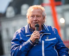Goed nieuws: Zanger Koos Alberts mag van intensive care af