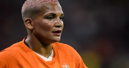 Oranje Leeuwin Shanice van de Sanden papt aan met Amerikaanse tegenstander