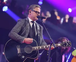 'Groots met een zachte G' van Guus Meeuwis live in concert bij Videoland