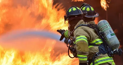 Feuerwehr: Diese Gewohnheit rettet Leben, wenn nachts ein Feuer ausbricht