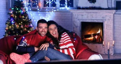 Onderzoek wijst uit: koppels die samen kerstfilms kijken zijn gelukkiger