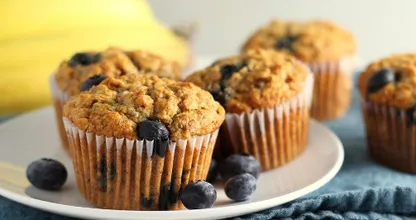 Cremig, warme und saftige Blaubeeren Bananen Muffins. Wir sind hin und weg!