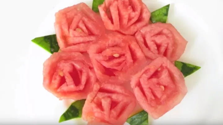 3 verblüffende Arten Melonen zu schneiden und servieren