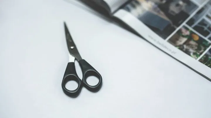 Make blunt scissors sharp again with this simple trick