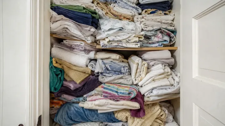 11 Things Japanese Women Get Rid Off After 50 — That Americans Never Throw Away