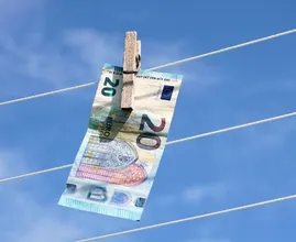 Geld gevonden op straat? Je kunt het beter laten liggen om deze reden