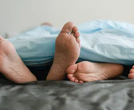 Aha: om deze reden is naakt slapen goed voor je lichaam