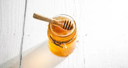 Find out: is replacing sugar with honey better for your health?
