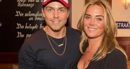 Kritiek op foto André Hazes en Monique Westenberg: 'Slecht voorbeeld'