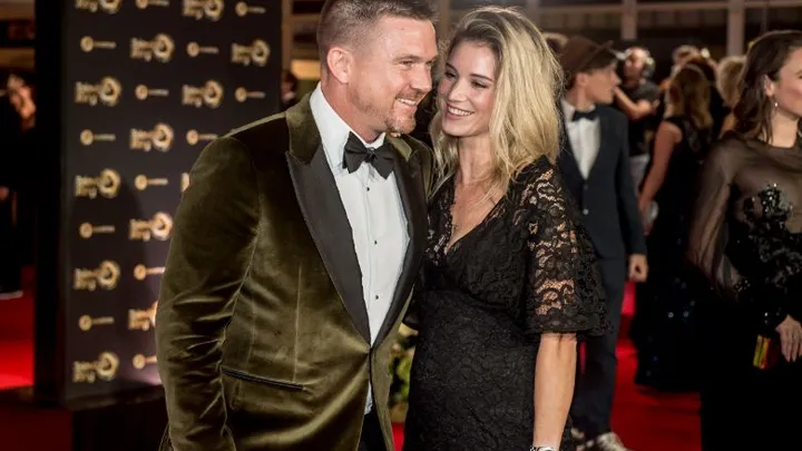 Johnny de Mol en Anouk van Schie hebben elkaar gisteren het jawoord gegeven!