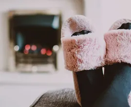 4 manieren om je voeten warm te houden
