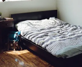 Hoe lang kun je het verschonen van je bed uitstellen?
