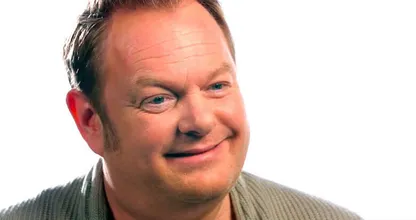 Gezinsuitbreiding voor acteur Martijn Fischer en zijn vriendin