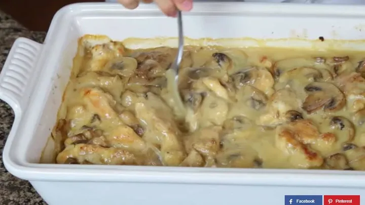 Rezept: sahniges Ofengericht mit Hühnchen und Champignons.