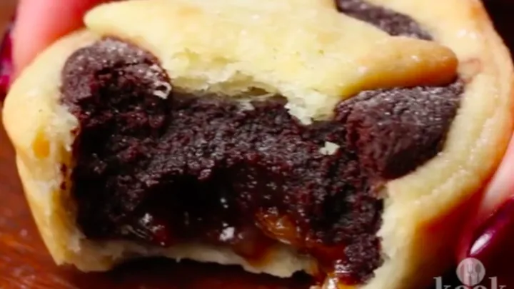 Estos pasteles de de brownie son deliciosos y fáciles de hacer. Perfectos para cualquier ocasión.