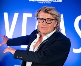 Hans Klok wordt geëerd met prestigieuze Britse prijs voor illusionisten