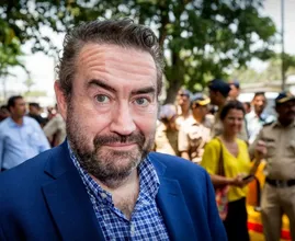 Marc van der Linden deelt 'onzekere' foto uit de oude doos op Instagram
