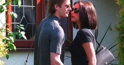Do you recognise this couple? This photo of these two lovebirds was taken in 1997