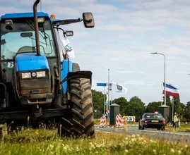 Het kabinet maakt honderden miljoenen euro's vrij om boeren uit te kopen