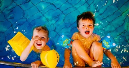Darauf musst du beim Kauf von Kinder-Schwimmhilfen unbedingt achten