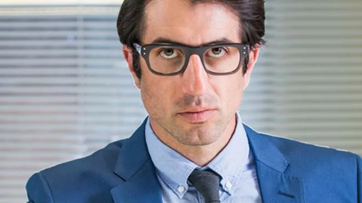 CEO wijst sollicitant in korte broek de deur, dit blijkt de fout van zijn leven