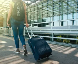 FNV waarschuwt opnieuw voor chaos op Schiphol in de zomer