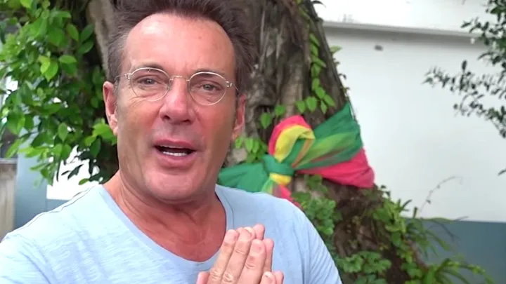 Gerard Joling opgepakt in Thailand vanwege e-sigaret