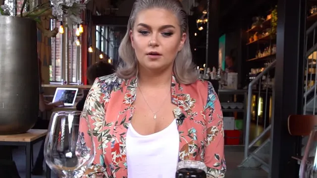 Zou DIT 'm worden? Roxeanne Hazes in een schitterende trouwjurk!