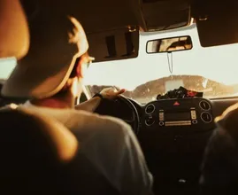 ¿No tienes aire acondicionado en tu automóvil? Sobrevivirás al calor de tu coche con estos consejos