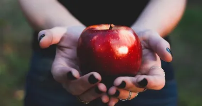 Do you rinse an apple before eating it? Here's why you shouldn't