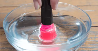 Zo geef je je oude verdroogde nagellak een tweede leven! Dat is gemakkelijk!