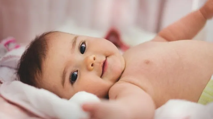 Belangrijke veiligheidswaarschuwing: mogelijk plastic schilfers in babyhapje
