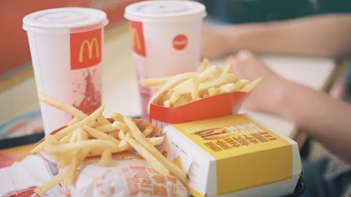 This is why you should never order a hamburger with a pickle at McDonald's!