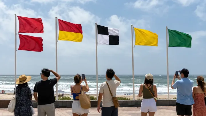 Si ves olas cuadradas en el mar, sal del agua inmediatamente