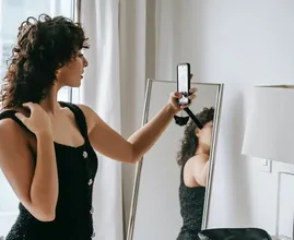 Mąż otrzymuje zdjęcie od swojej żony, ale zaraz potem chce rozwodu