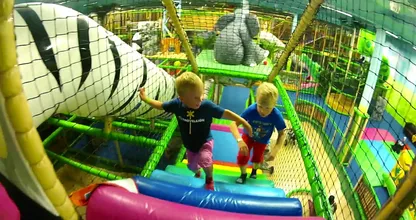 Nederlandse Voedsel- en Warenautoriteit waarschuwt voor indoor speelparadijzen: "Ouders, houd ogen open!!"