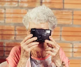 Geweldig! Deze bejaarden doen mee aan de #VogueChallenge