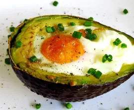 Auf diese Weise hast du noch nie Avokados gegessen! Leckere Kombination!