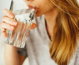 Weet jij het: hoeveel water moet je drinken na het trainen?