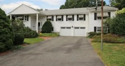 Waouh, c’est un vent venu du passé ! Cette maison n’a pas changé depuis les années 70 !