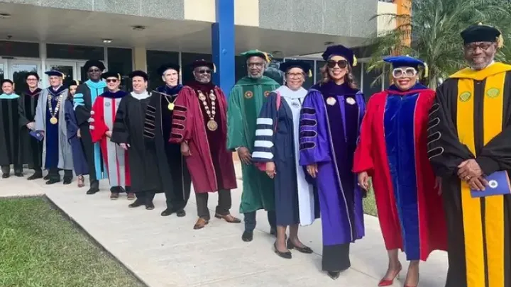 Val niet voor de hype! Dit zijn de 33 universiteiten in Amerika waar je goed over na moet denken