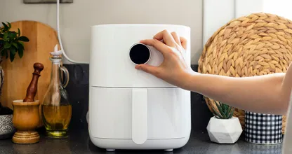 Is het veilig om aluminiumfolie in de airfryer te doen?