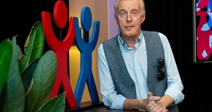 André van Duin ontvangt belangrijke prijs en grapt: 'Nog nooit van gehoord'